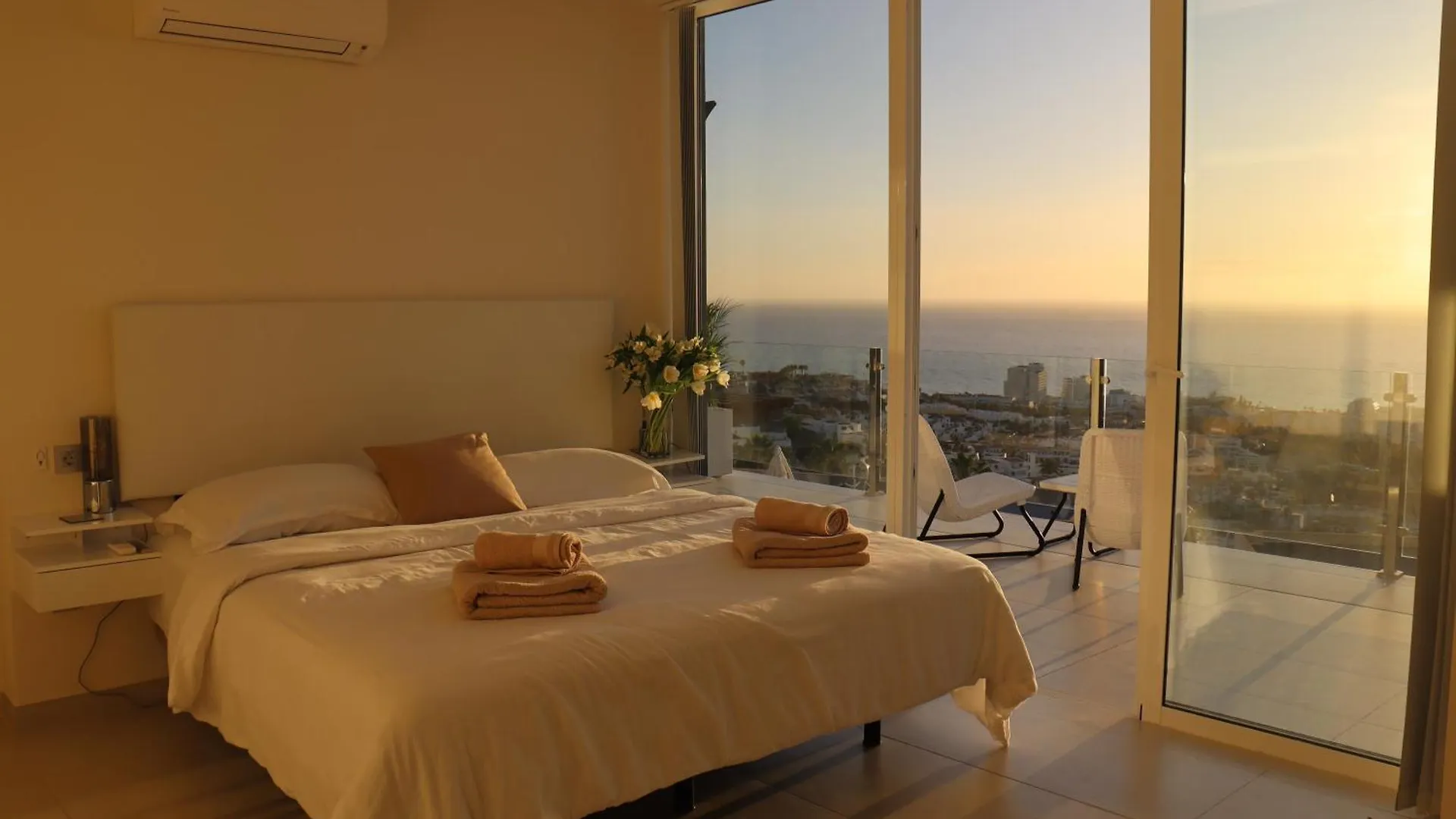 Azure Sky Villa - Panoramic Ocean View, Luxury, San Eugenio Costa Adeje